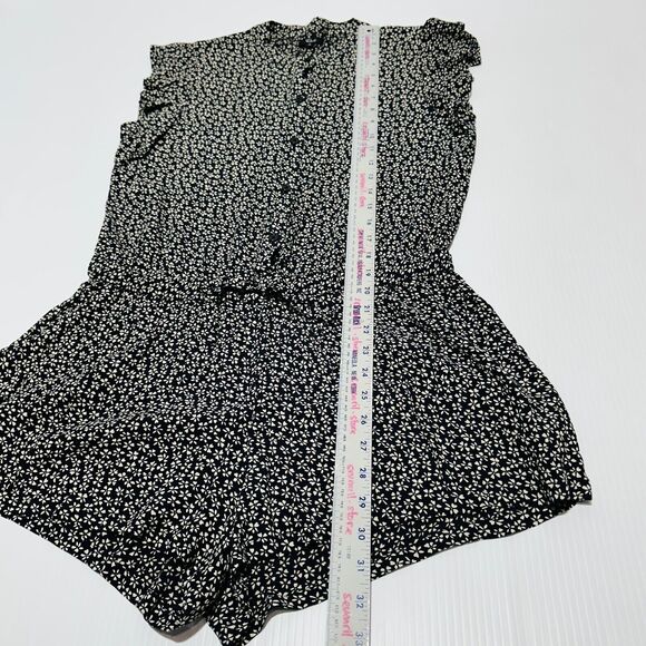 Rails Ellie Romper XS Black White Floral Rayon Tie Waist Button-Front - Picture 5 of 10